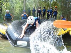 Rafting r�o Cabriel (Grupos escolares)